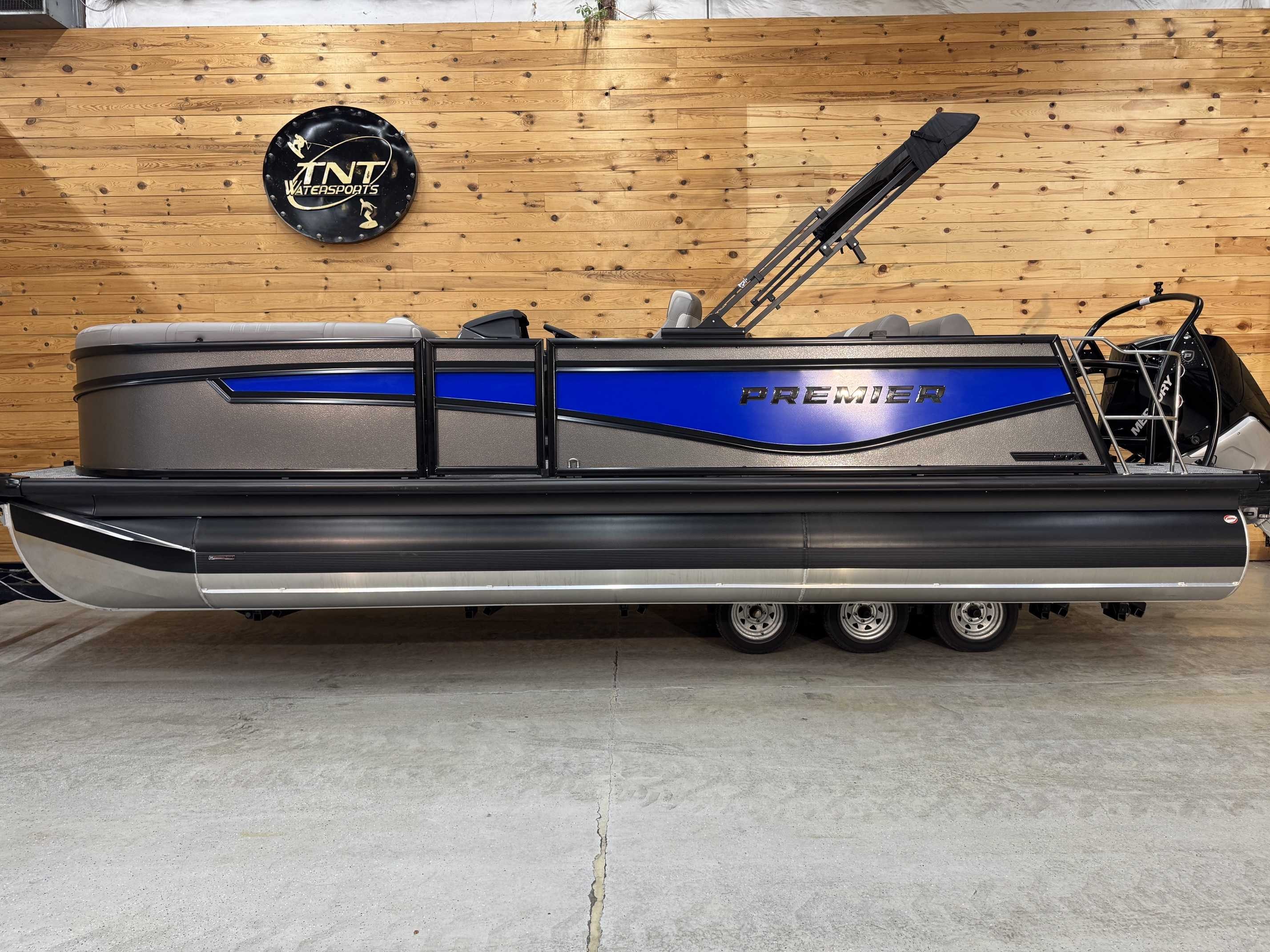2027 Premier Pontoons 230 Intrigue RL (32 PTX)