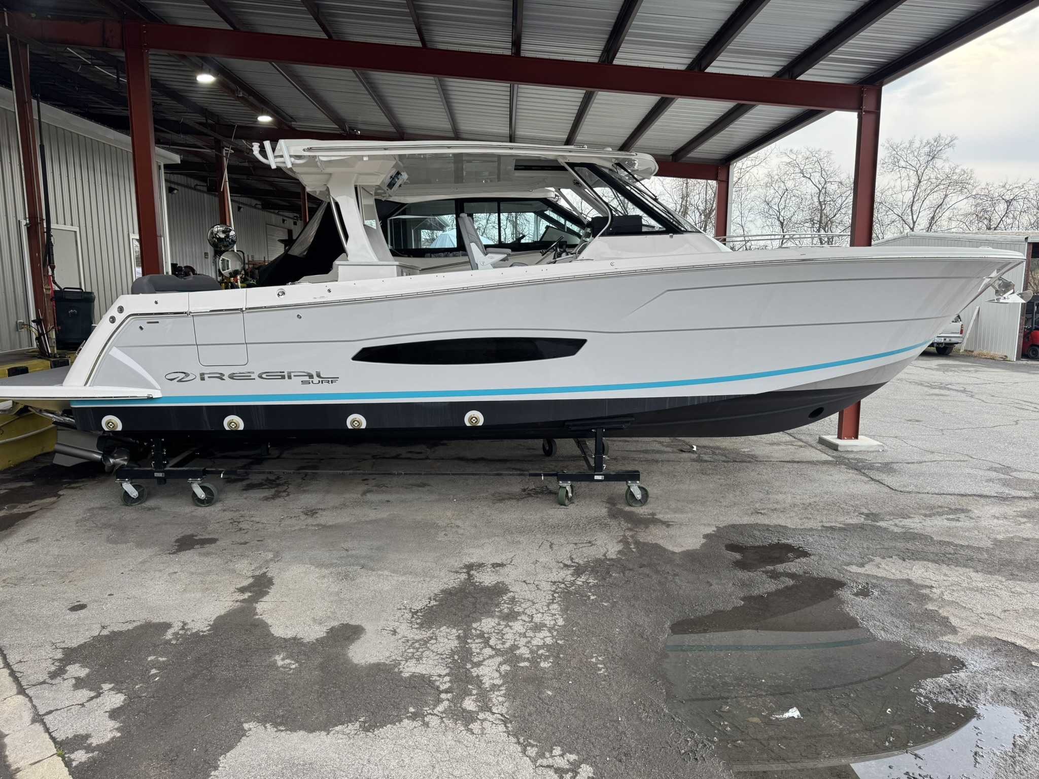 2026 Regal 38 Surf - Ultimate